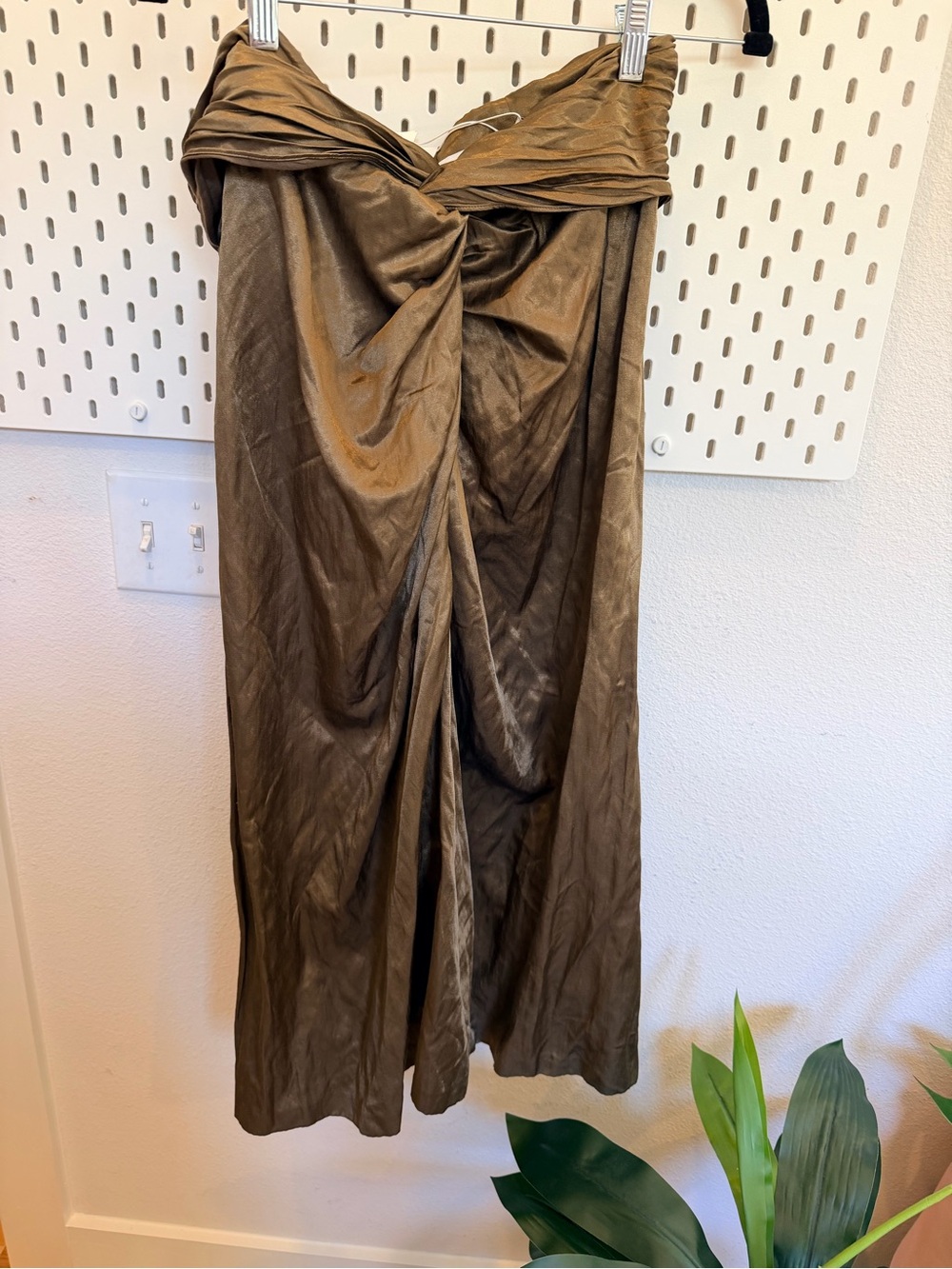 Vince Metallic Bronze Twist Front Draped Midi Skirt NWT Size 8 - Picture 7 of 10